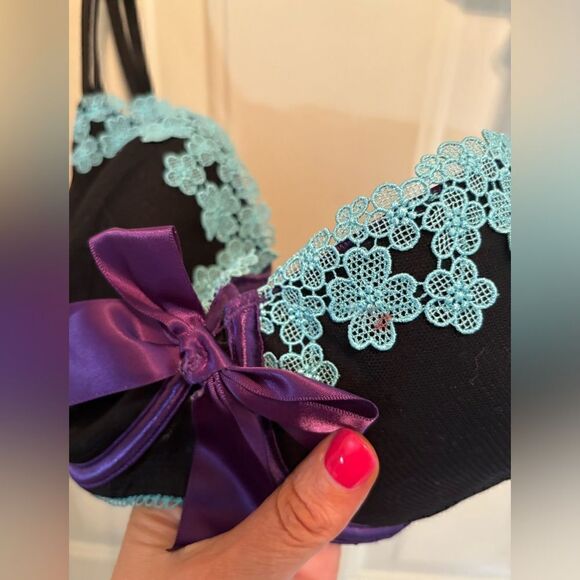 Cacique Black Bra with Blue and Purple Accents size 40DD - Picture 2 of 5
